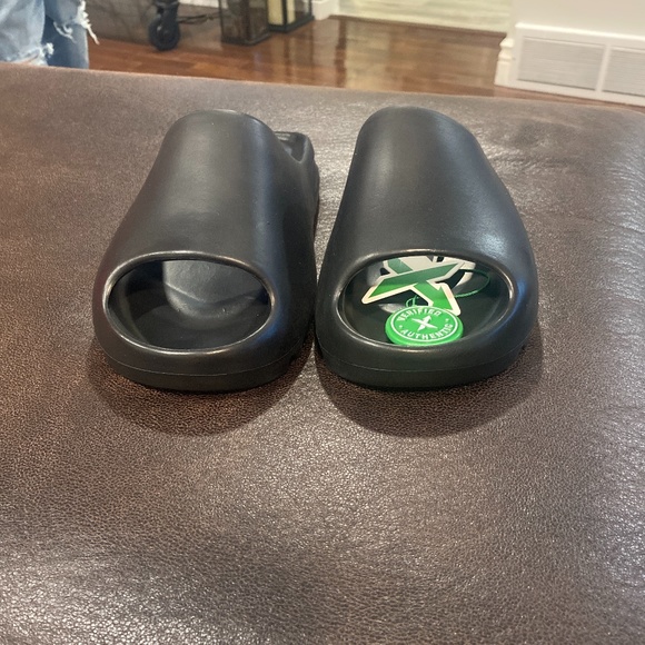 Yzeezy slides